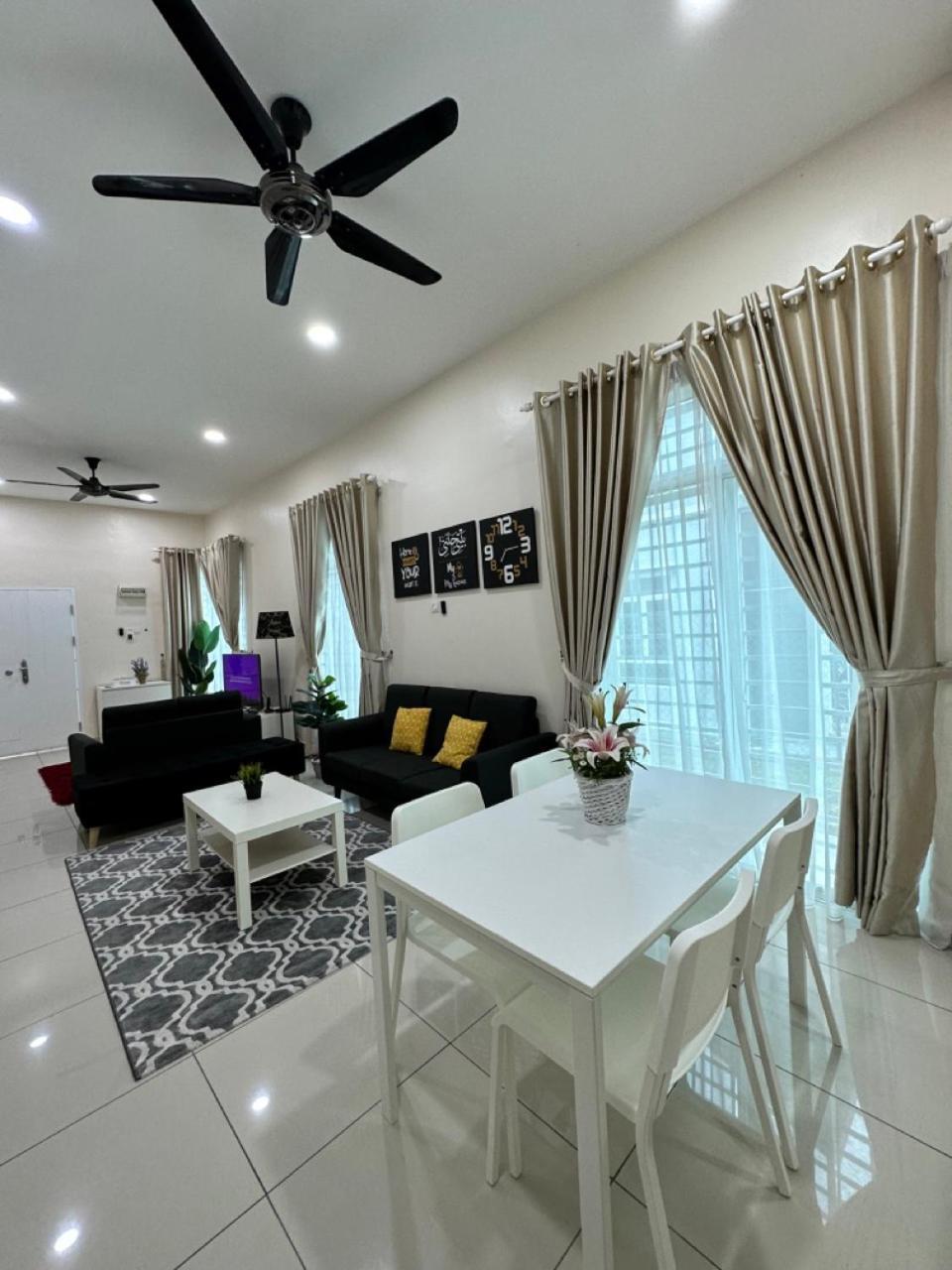 Rumahku Homestay, Taman Jasin Perdana Εξωτερικό φωτογραφία